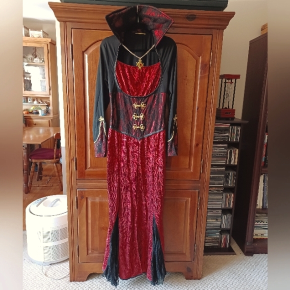 Women's Vampire Madam Costume (X-Large/14-16) - Picture 2 of 9